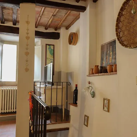 Pulcinella Tipico Centro Storico * Montepulciano Stazione